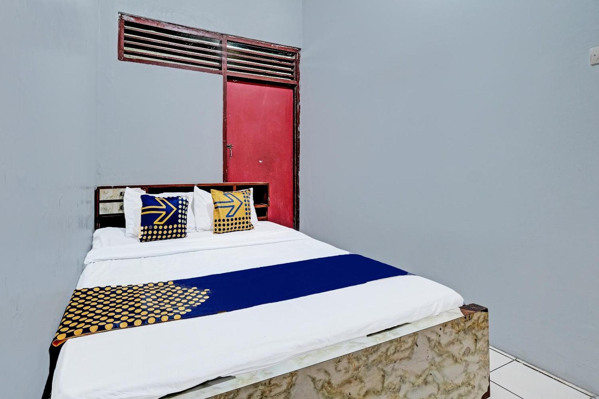 Spot On 91915 Homestay Superman Yogyakarta Exteriör bild