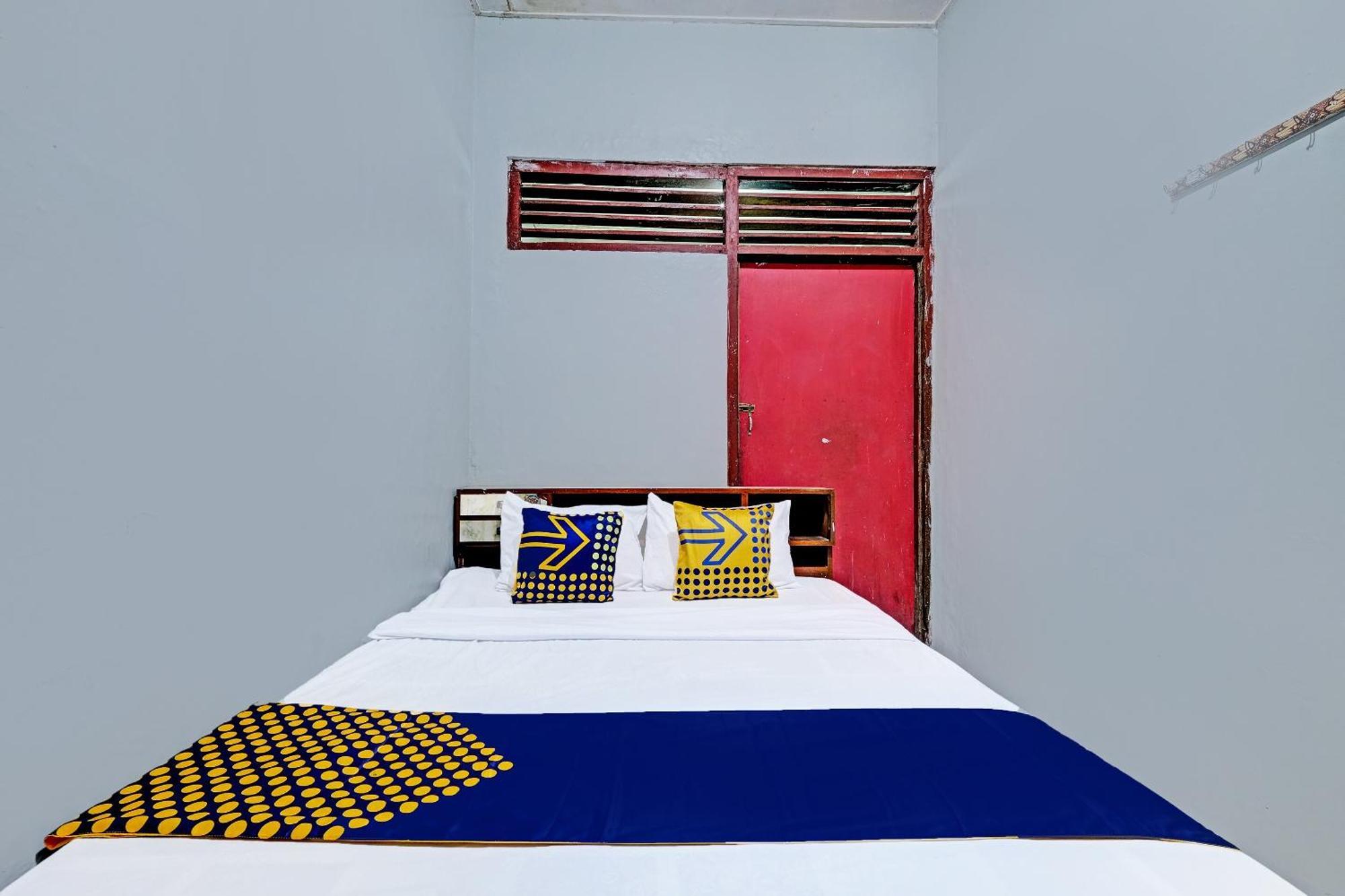 Spot On 91915 Homestay Superman Yogyakarta Exteriör bild