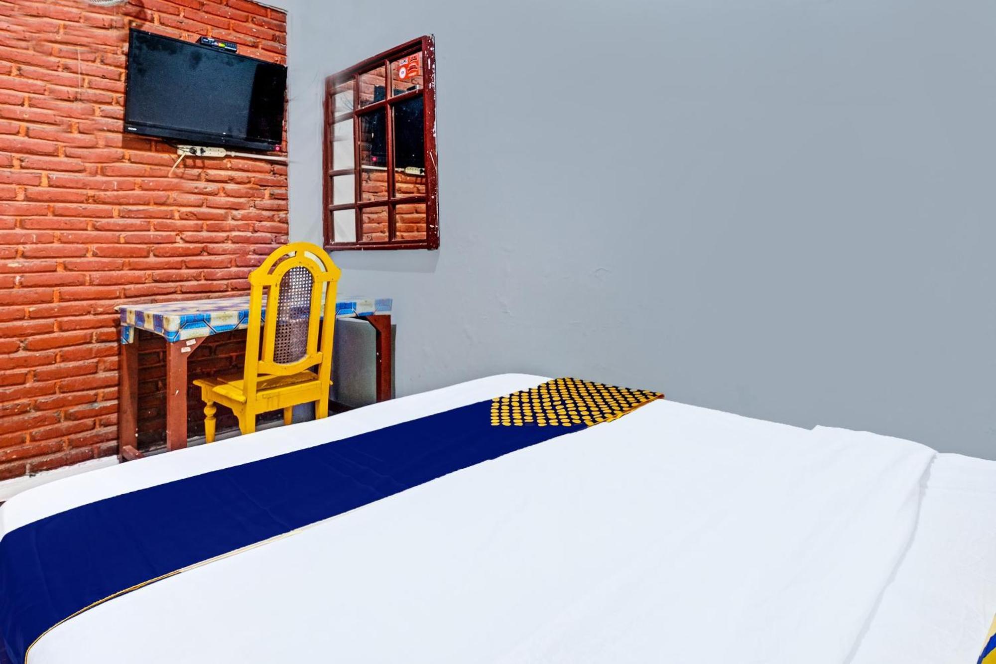Spot On 91915 Homestay Superman Yogyakarta Exteriör bild